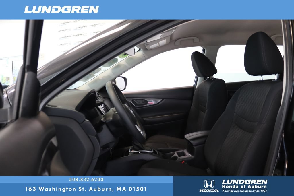 Used 2019 Nissan Rogue S AWD/4WD image 10