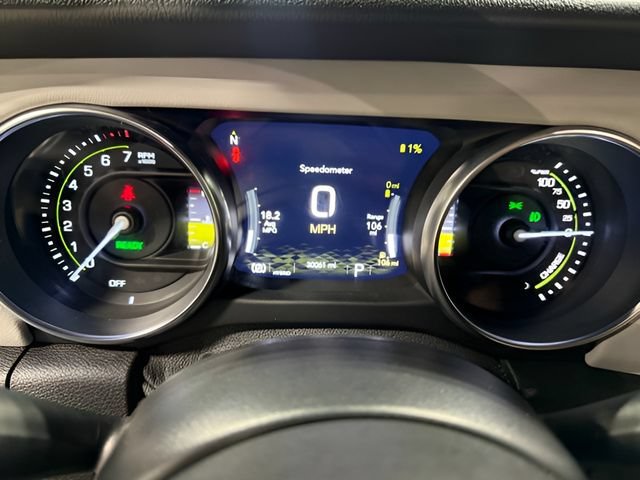 Used 2021 Jeep Wrangler Unlimited Sahara AWD/4WD image 30