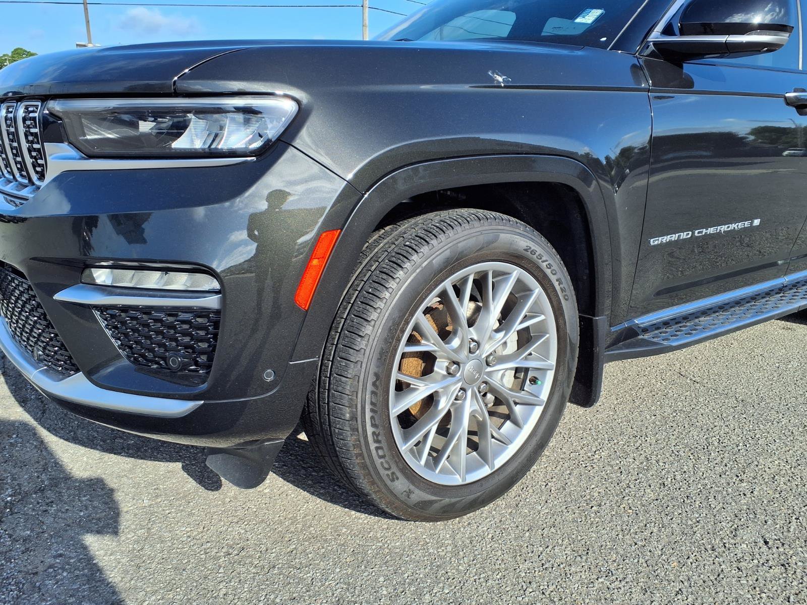Used 2024 Jeep Grand Cherokee Summit w/ MOPAR Finishing Package AWD/4WD image 18