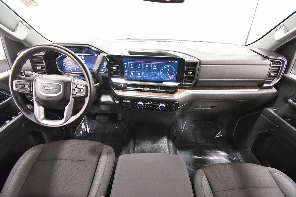 Used 2024 GMC Sierra 3500 SLE image 3