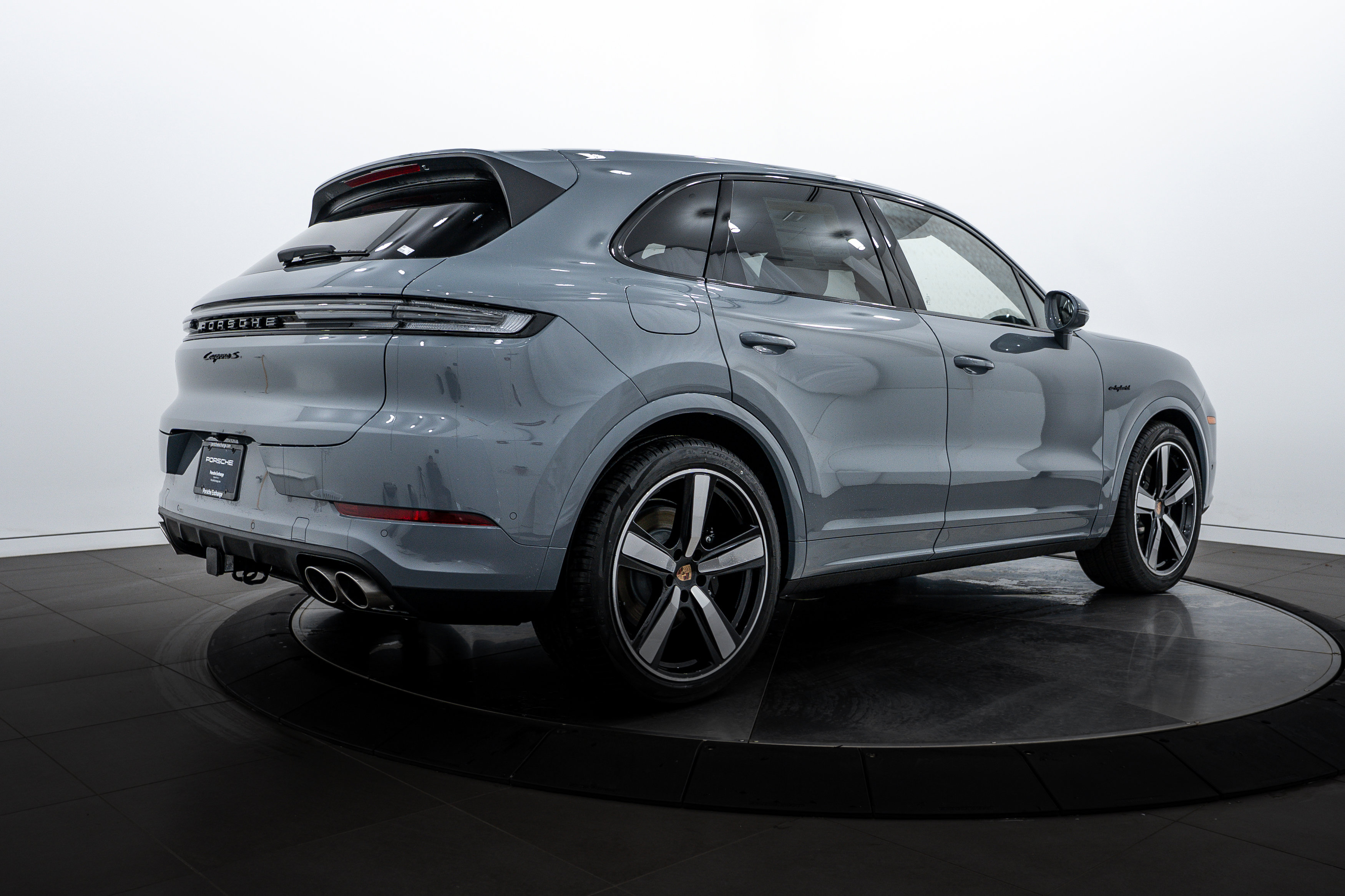 New 2026 Porsche Cayenne S image 7