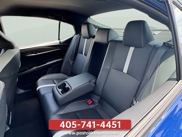 Used 2025 Toyota Camry SE FWD image 15