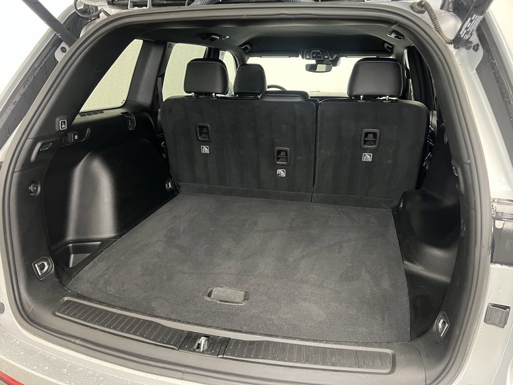 Used 2024 Jeep Grand Cherokee Altitude image 7