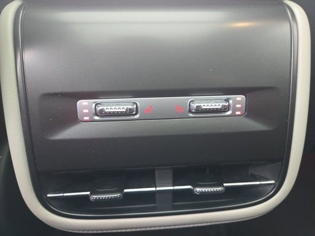 Certified 2024 Lincoln Nautilus Reserve w/ Equipment Group 202A image 33