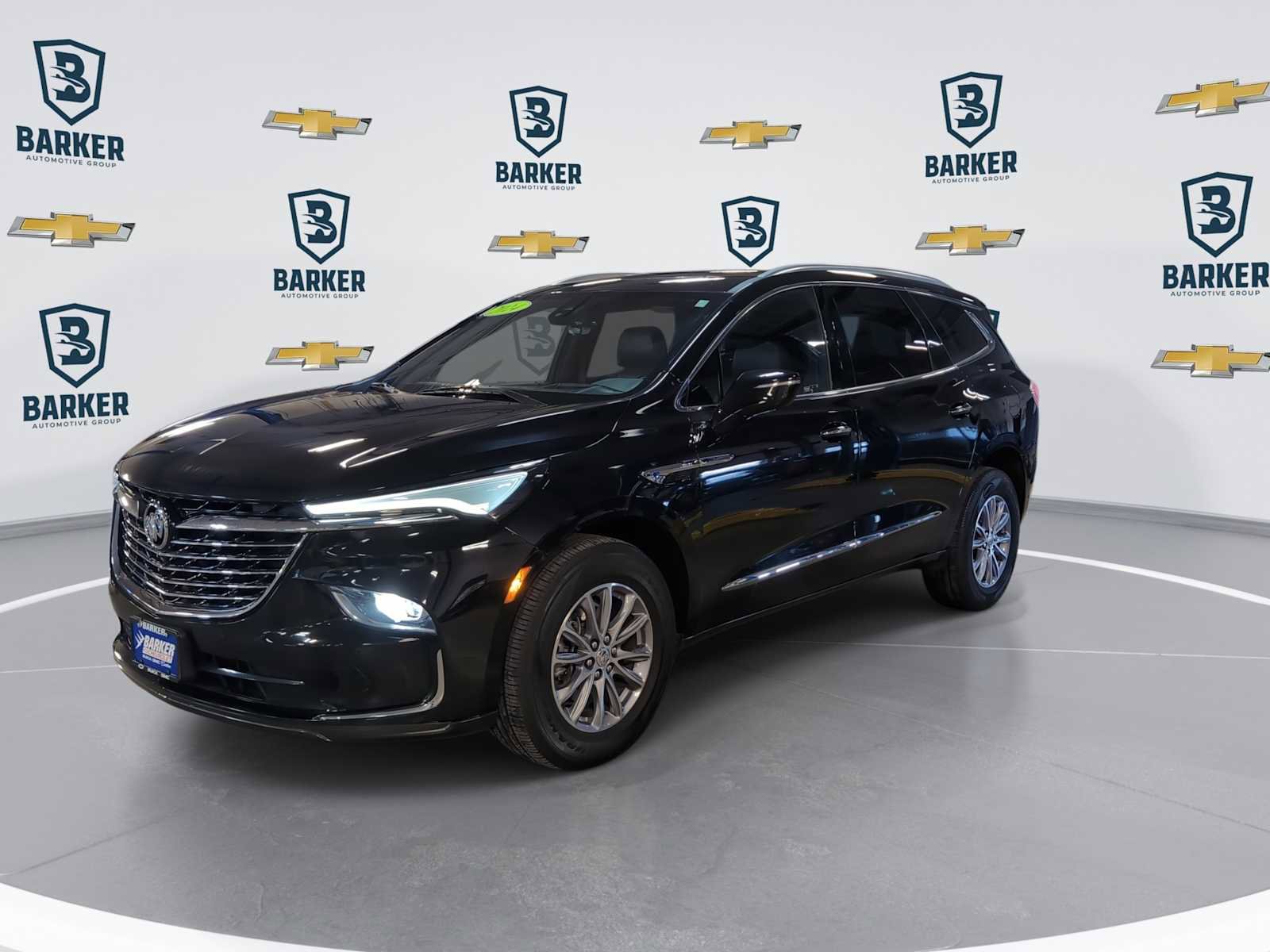 Used 2024 Buick Enclave Premium AWD/4WD image 4