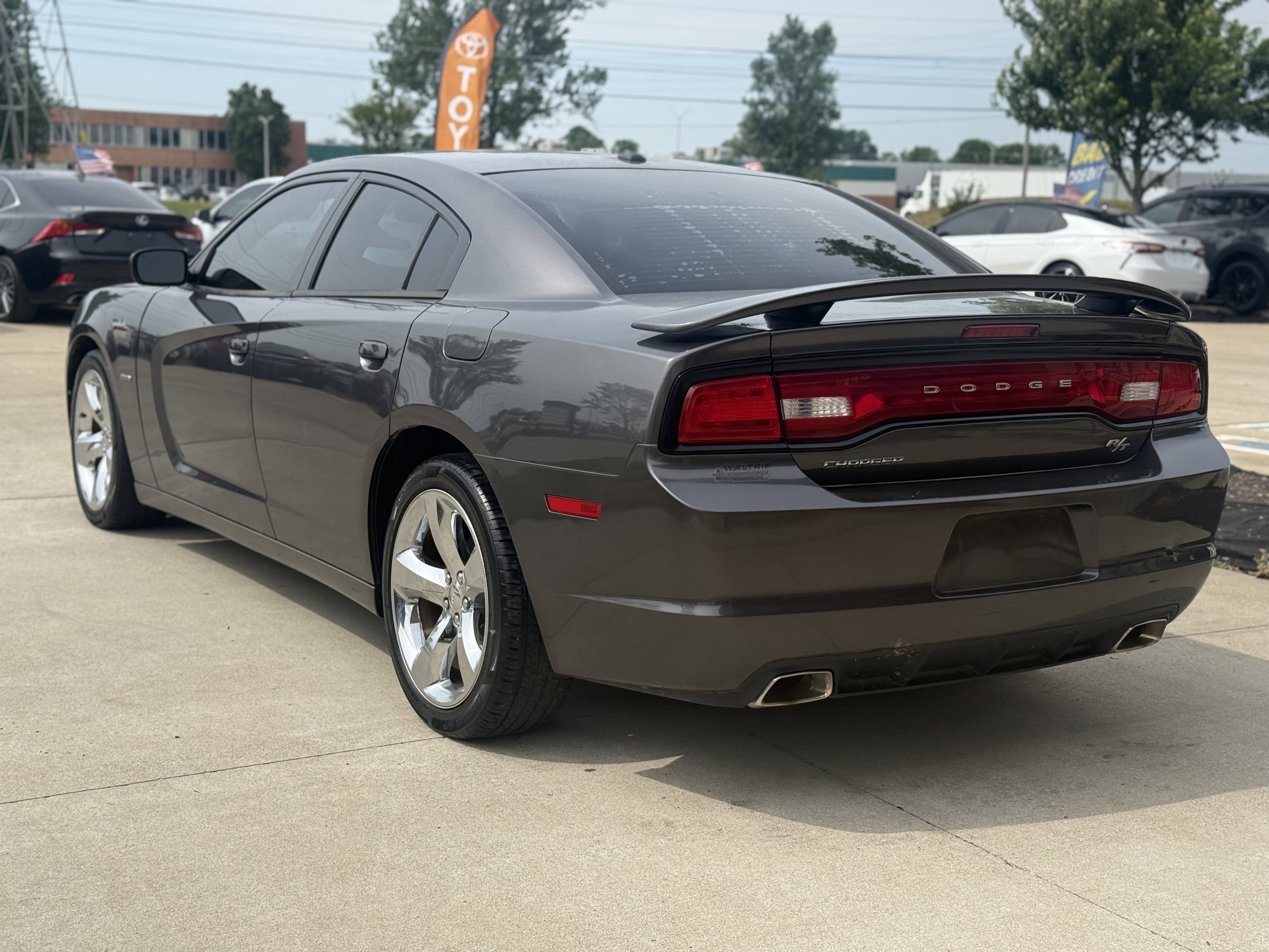 Used 2014 Dodge Charger R/T w/ Wheels & Tunes Group RWD image 5