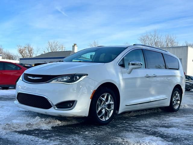Used 2019 Chrysler Pacifica Limited image 8