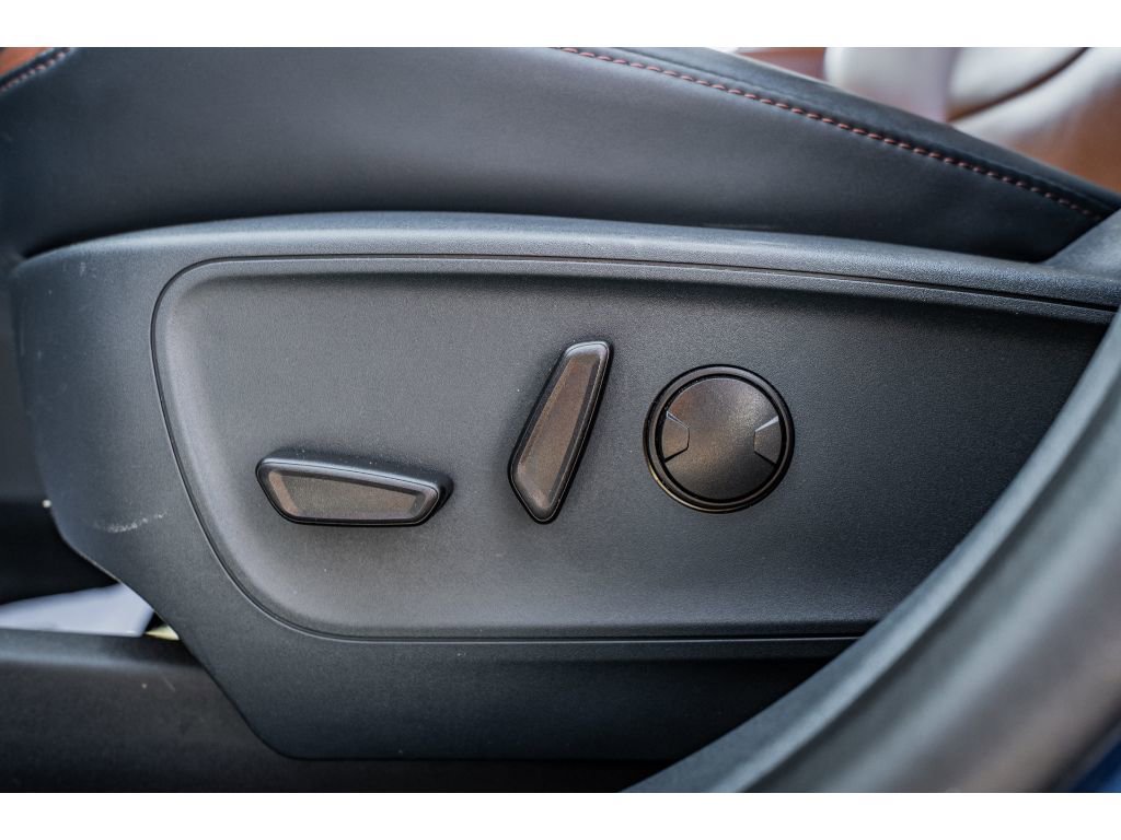 Used 2024 Ford Maverick Lariat FWD image 8