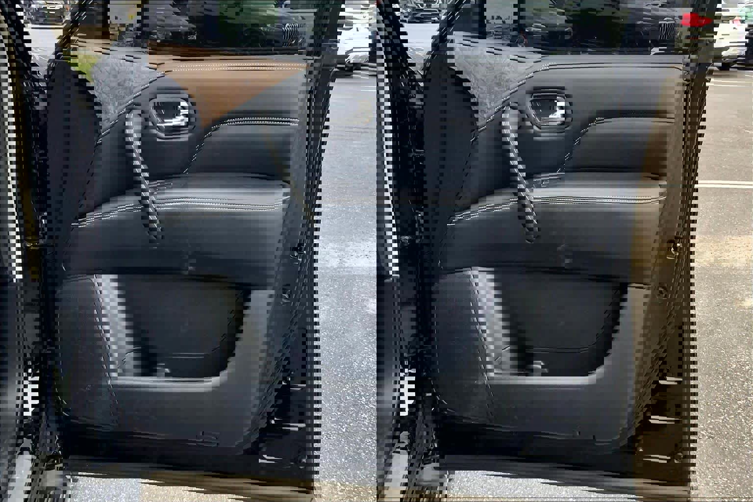 Used 2021 INFINITI QX80 Premium Select w/ All-Season Package image 24