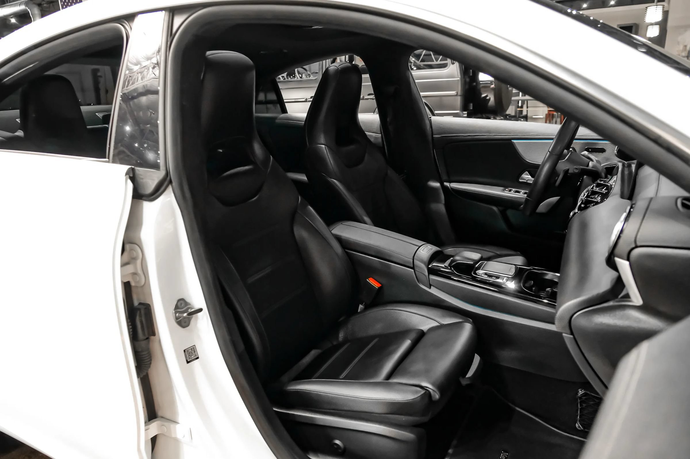 Used 2020 Mercedes-Benz CLA 250 image 35
