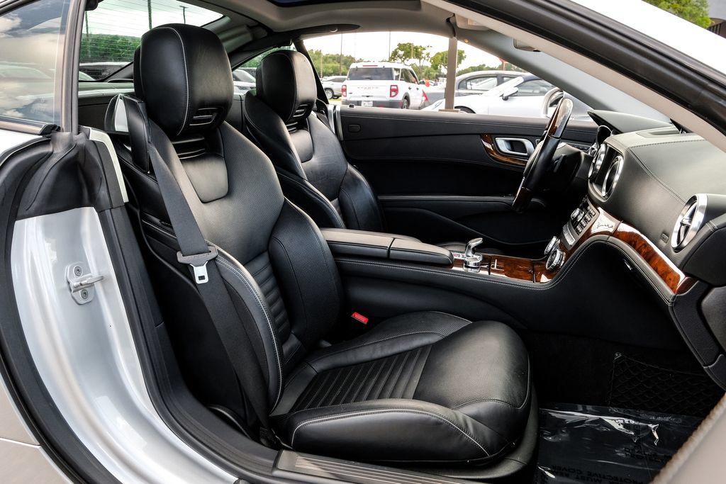 Used 2014 Mercedes-Benz SL 550 image 36
