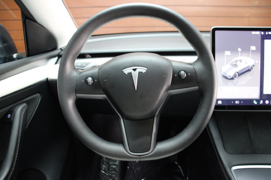 Used 2023 Tesla Model Y Long Range AWD/4WD image 25
