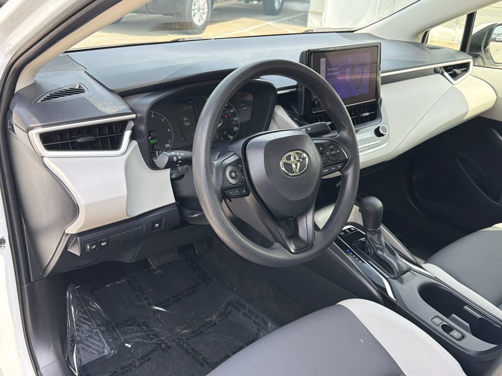 Used 2024 Toyota Corolla LE FWD image 18