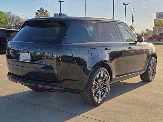 New 2026 Land Rover Range Rover SE video 2