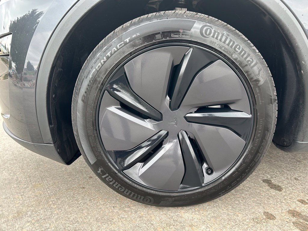 Used 2026 Tesla Model Y Long Range AWD/4WD image 30
