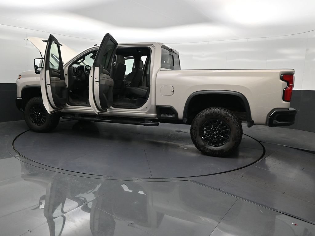 Used 2026 Chevrolet Silverado 2500 ZR2 AWD/4WD image 35