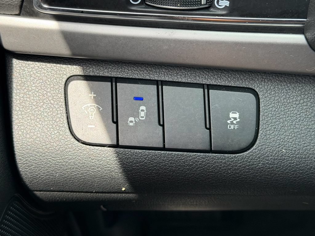 Used 2018 Hyundai Elantra SEL w/ Cargo Package FWD image 25