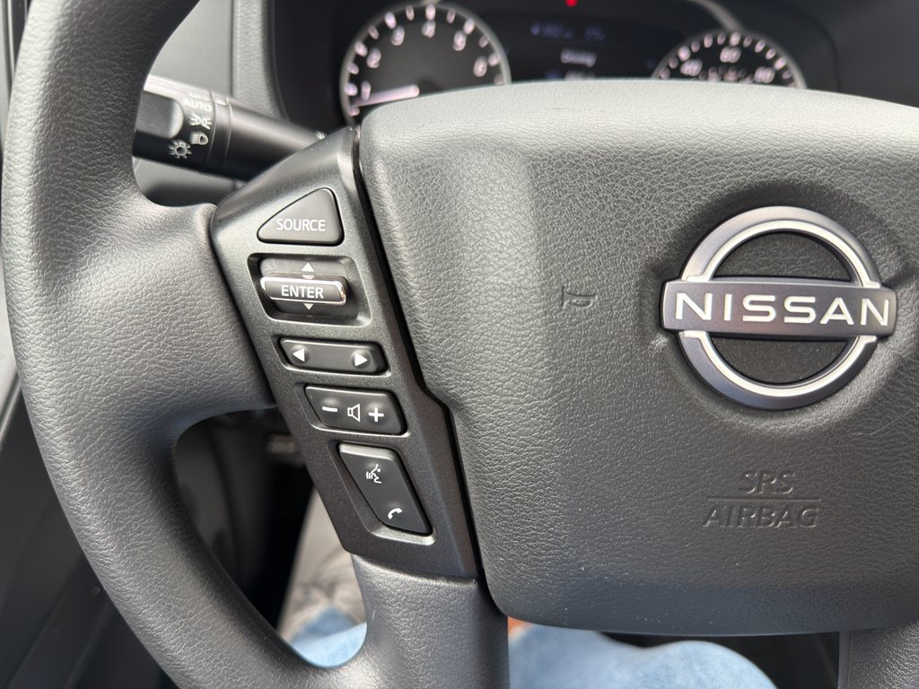 Used 2024 Nissan Frontier S AWD/4WD image 16