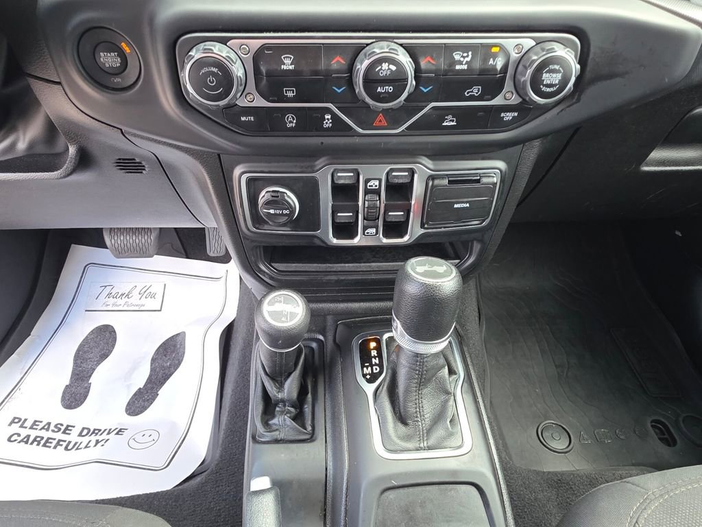 Used 2022 Jeep Wrangler Unlimited Sport image 25