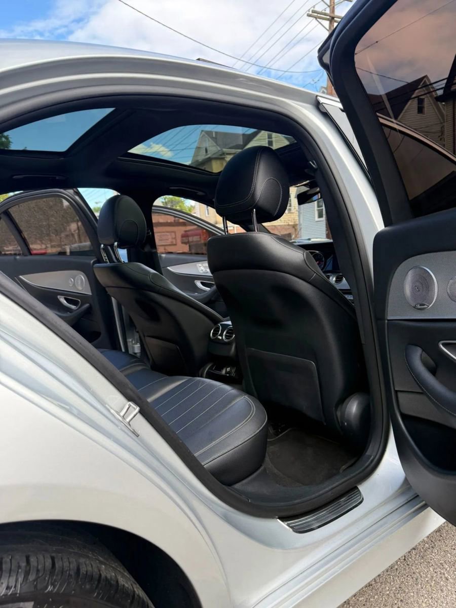 Used 2017 Mercedes-Benz E 300 4MATIC image 9