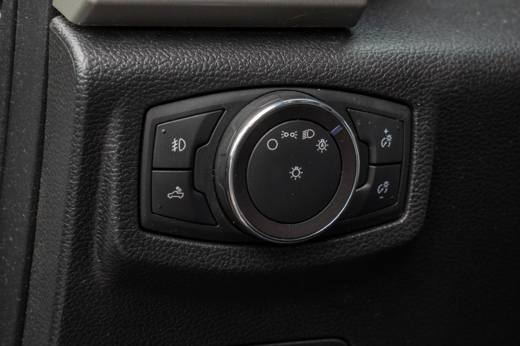Used 2019 Ford F150 Lariat w/ Equipment Group 502A Luxury RWD image 24