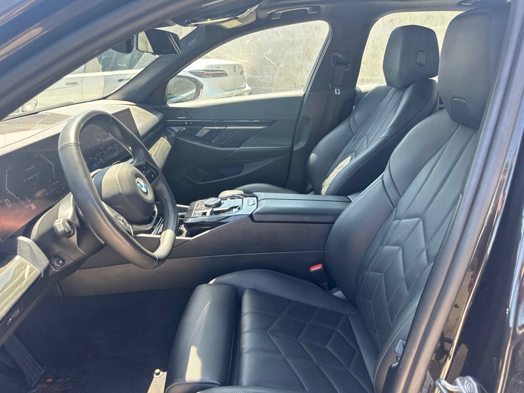 Used 2024 BMW 530i RWD image 12
