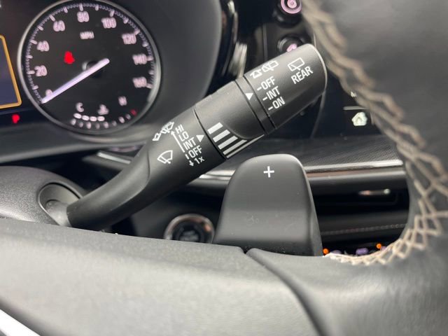 Used 2023 Buick Envision Essence w/ Technology Package I image 21