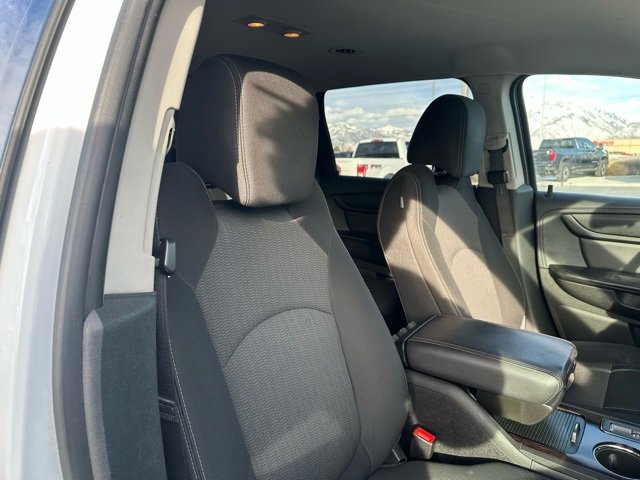 Used 2017 Chevrolet Traverse LT w/ Style and Technology Package image 19