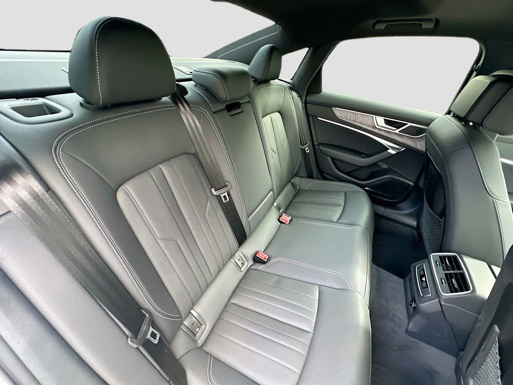 Used 2025 Audi A6 3.0T Premium image 31