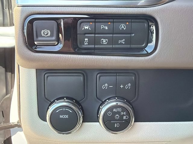 New 2026 GMC Yukon XL Denali RWD image 28