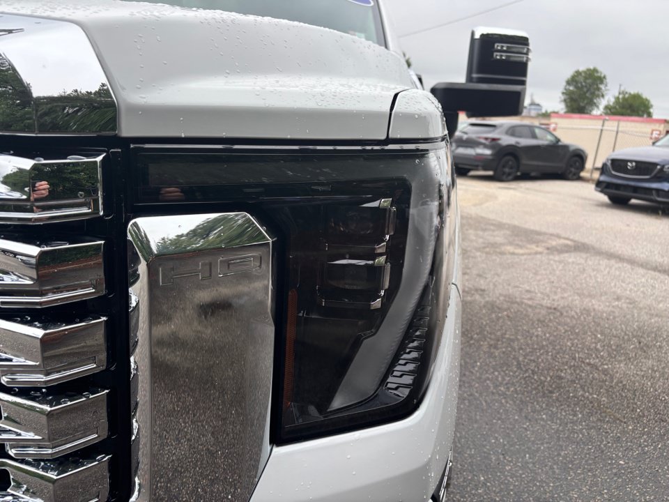 Certified 2025 GMC Sierra 3500 Denali w/ Denali Reserve Package AWD/4WD image 26