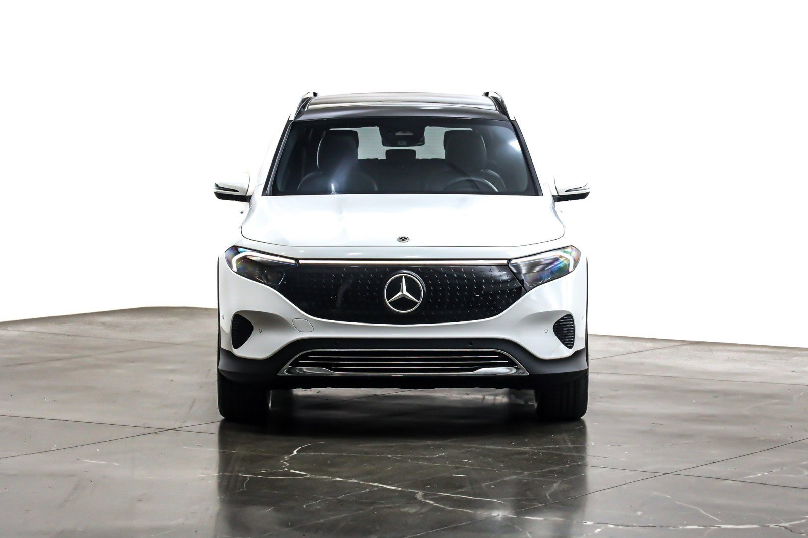 Used 2024 Mercedes-Benz EQB 250+ image 3