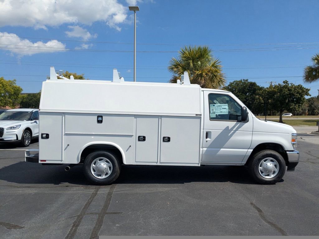 New 2026 Ford E-350 and Econoline 350 Super Duty w/ Power Equipment Group RWD image 3