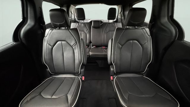 New 2027 Chrysler Pacifica Limited FWD image 28