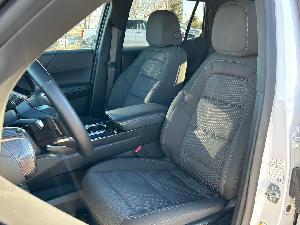 Used 2025 Chevrolet Equinox LT image 17