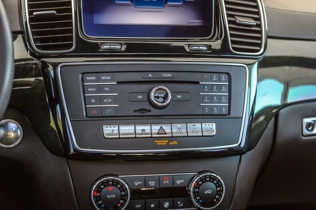 Used 2018 Mercedes-Benz GLS 450 4MATIC w/ Premium Package image 35