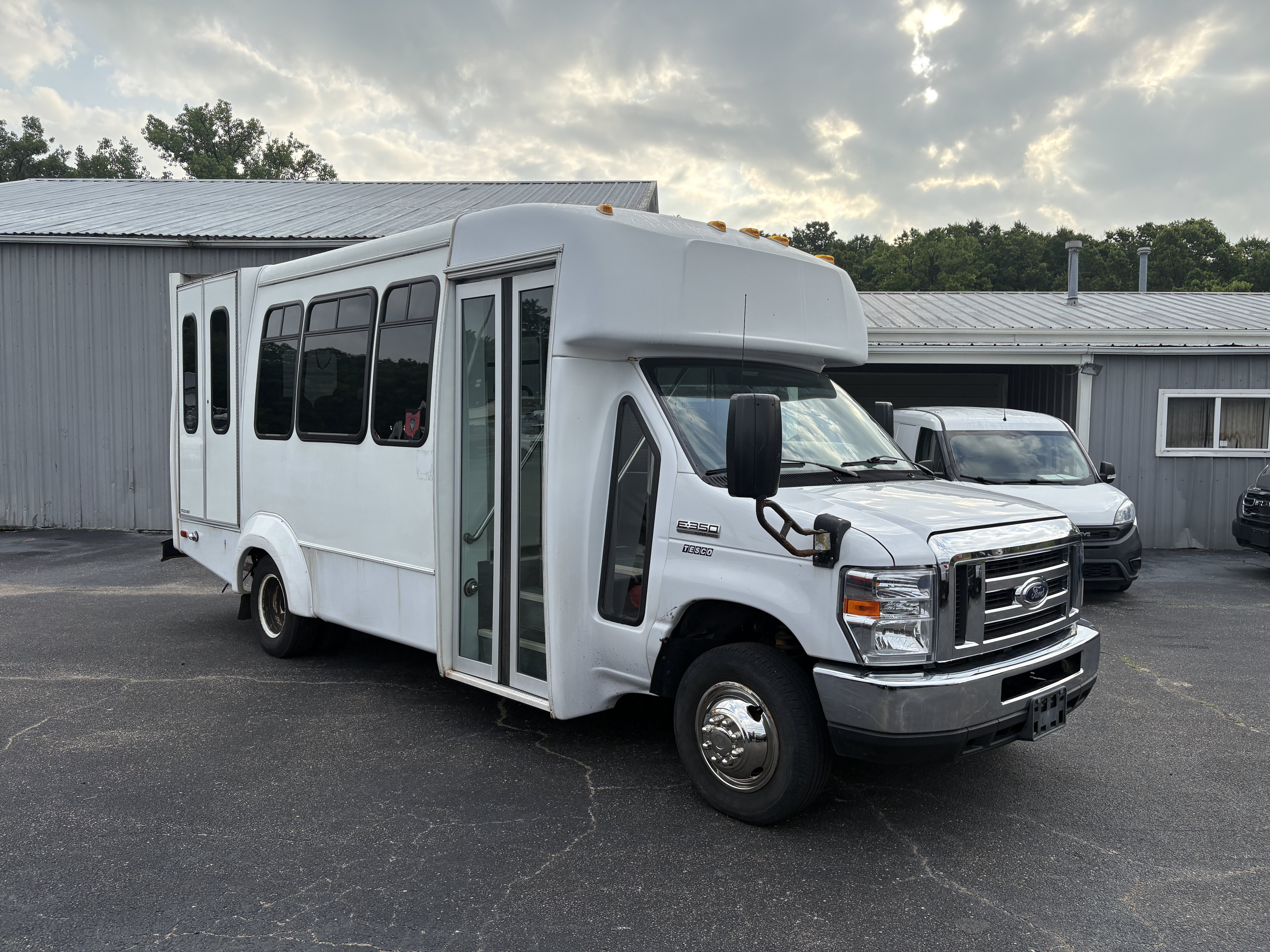 Used 2019 Ford E-350 and Econoline 350 Super Duty w/ Shuttle Bus Prep Package RWD image 5