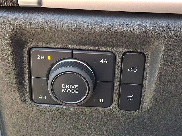 Used 2025 Ford Expedition Active image 26