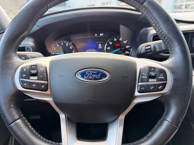 Used 2021 Ford Explorer XLT w/ Equipment Group 202A AWD/4WD image 20