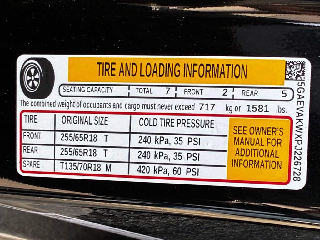 Used 2023 Buick Enclave Essence AWD/4WD image 51