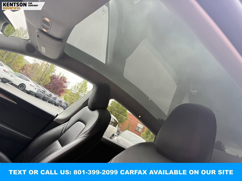 Used 2022 Tesla Model Y Performance AWD/4WD image 25