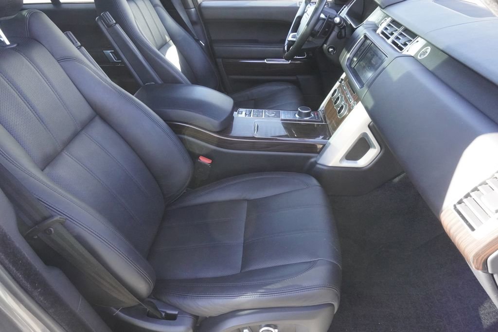 Used 2016 Land Rover Range Rover HSE image 23