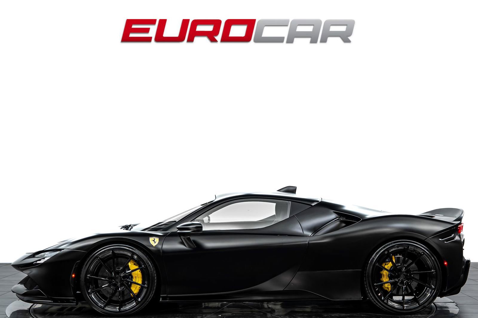 Used 2021 Ferrari SF90 Stradale image 2