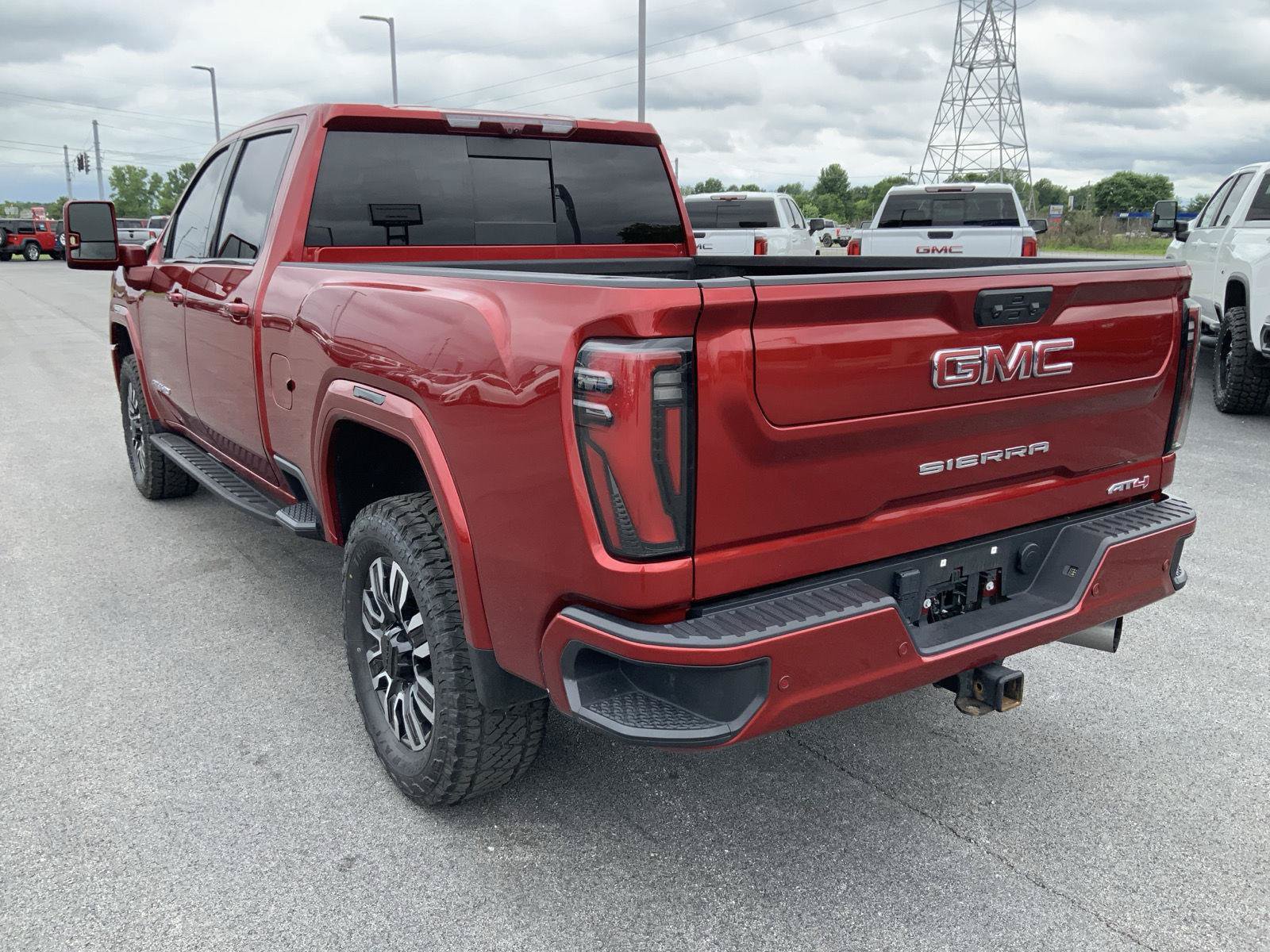 Used 2025 GMC Sierra 2500 AT4 w/ AT4 Premium Plus Package AWD/4WD image 8