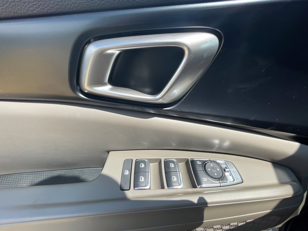 New 2027 Kia Carnival FWD image 11
