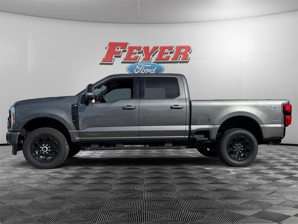 New 2025 Ford F250 XLT w/ Black Appearance Package image 4