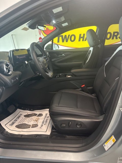 New 2025 Chevrolet Blazer EV LT image 12