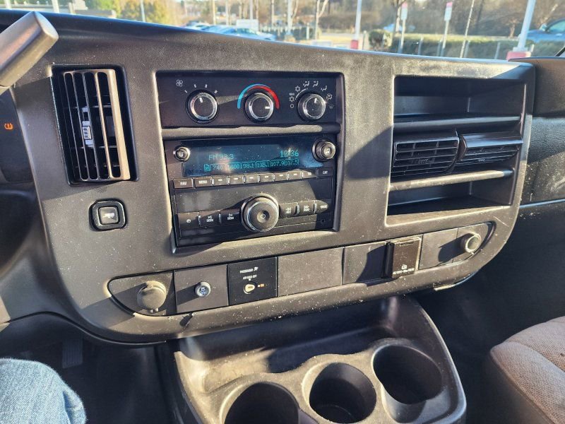 Used 2017 GMC Savana 2500 image 14