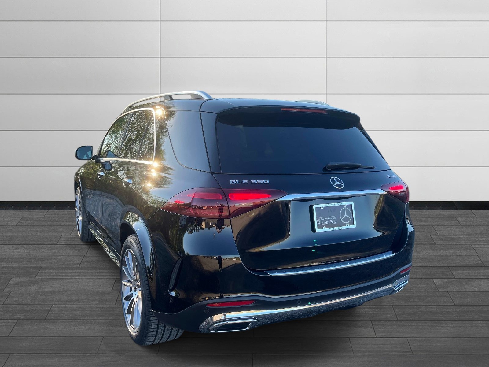 Certified 2025 Mercedes-Benz GLE 350 4MATIC image 5