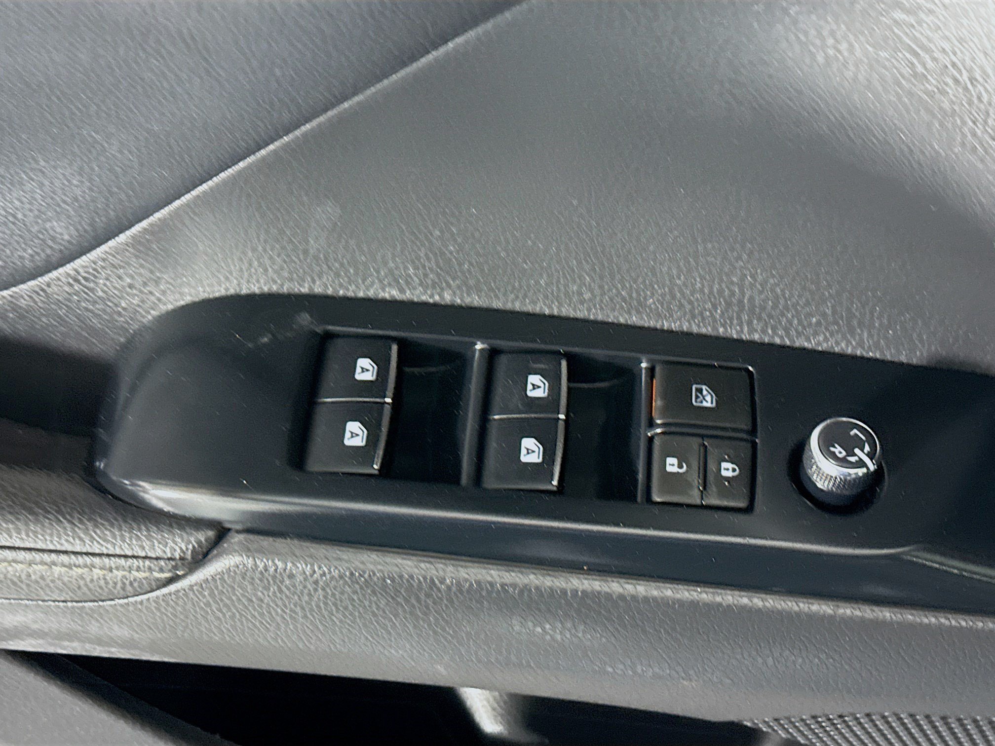 Used 2020 Toyota Camry XSE FWD image 24